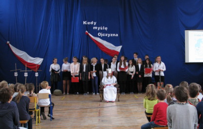 Akademia szkolna z okazji 95 rocznicy odzyskania niepodległości przez Polskę