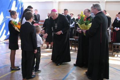 Wizyta w Zespole Szkół w Gończycach Jego Ekscelencji Ks. Biskupa Zbigniewa Kiernikowskiego