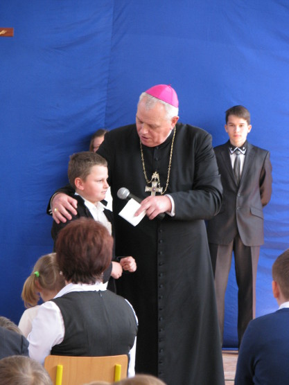 Wizyta w Zespole Szkół w Gończycach Jego Ekscelencji Ks. Biskupa Zbigniewa Kiernikowskiego