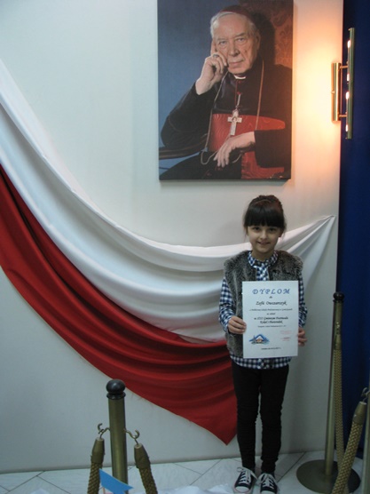 Zosia Owczarczyk godnie reprezentowała naszą szkołę w Gminnym Konkursie Kolęd i Pastorałek