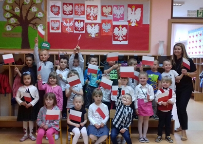 Przedszkolaki świętują 100-lecie odzyskania Niepodległości przez Polskę