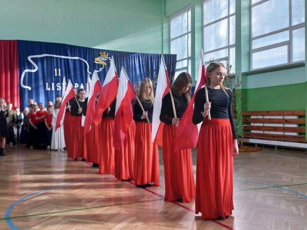  Uroczystość poświęcona rocznicy odzyskania przez Polskę niepodległości