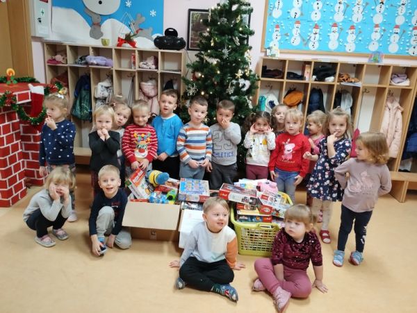 Świąteczna zbiórka dla małych pacjentów  Oddziału pediatrycznego Szpitala Powiatowego w Garwolinie