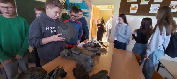 „Edukacja z wojskiem”